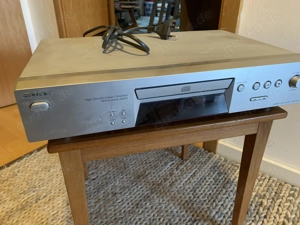 Sony CD-Player CDP-XE270 silbergrau zu verschenken an Bastler