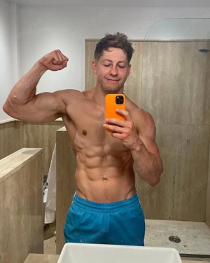 M33 sucht Sugarbabe 18-32 für reine Sextreffen