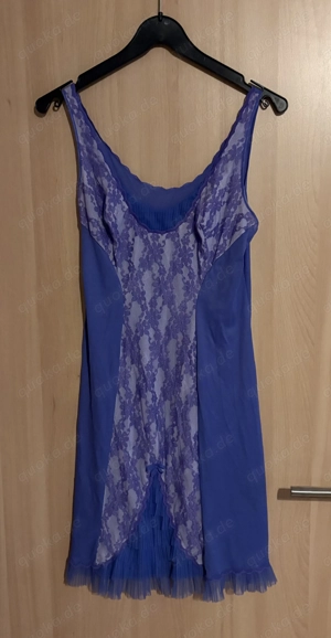 Gr. 42: Negligé +Gr. 40 42: Nylonstrumpfhosen, hautfarben schwarz+Gr. 40: Diverses Socken + Klistier