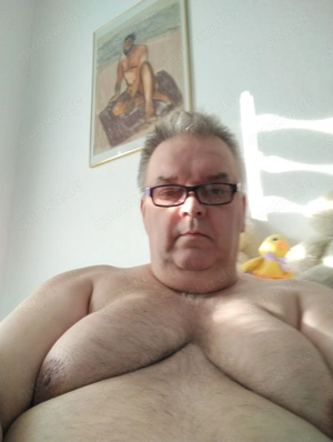 Gibt's aktive dominanten Mann der mich als seine feste dicke passive Männer Luder bitch hurewill