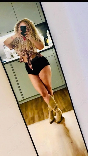 Karolina Hot massage  Bild 4