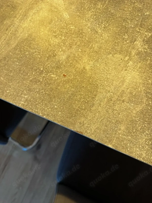 Tisch mit 4 Stühlen 