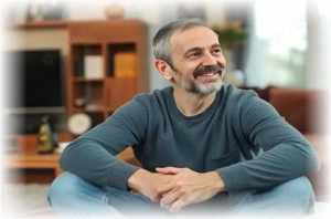 Unternehmungslustige Dame für eine goldene Zukunft auf Gemeinsamkeit gesucht