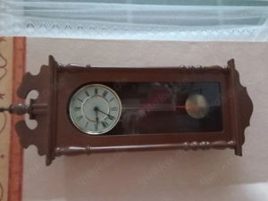 Antike Wohnzimmer Pendeluhr mit Batteriebetrieb