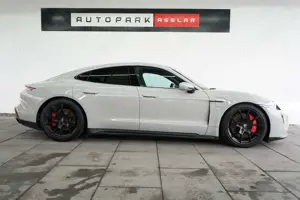 Porsche Taycan GTS/Kreide/P-Display/HeadUp/PANO/360°/21z
