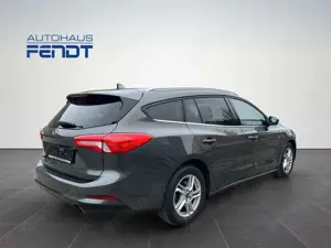 Ford Focus Turnier 1,5D Aut.AHK LED Navi KameraSitzh. Bild 4