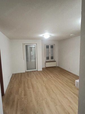 Einzimmerwohnung plus Ankleidezimmer