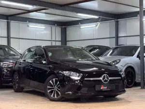 Mercedes-Benz A 180 d KAMERA*SPUR*TEMP*MBUX*TÜV NEU*1.HAND