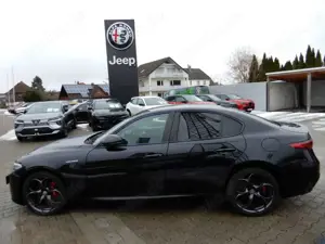 Alfa Romeo Giulia 2.2D  210 PS Veloce Q4 vom AR Vertragshändler