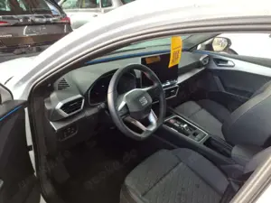 SEAT Leon FR 1.5 eTSI DSG ACC LED NAVI RFK KEYL. SHZ Bild 4