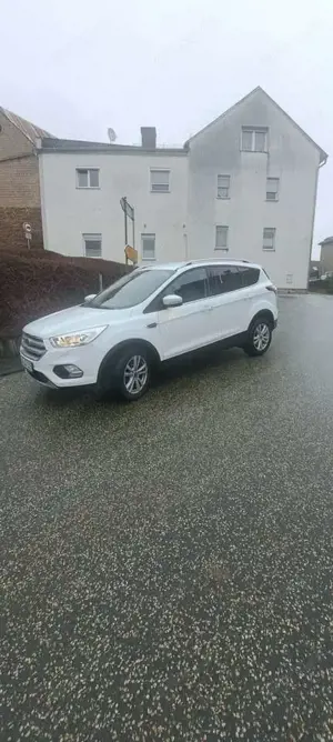 Ford Kuga 2.0 TDCi 4x2 Cool  Connect Bild 4