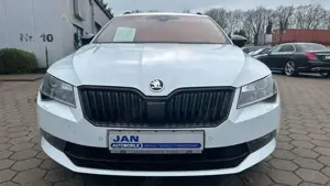 Skoda Superb Combi 2.0TDI DSG Sportline LED ACC Bild 2