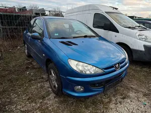 Peugeot 206 206  Tüv : 10/26 Bild 2