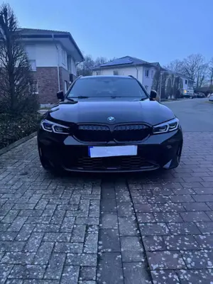 BMW 320 320i Touring Aut. M Sport, Shodow-Line, Head-Up