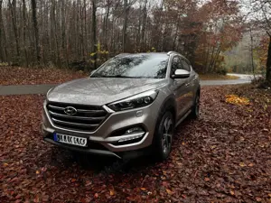 Hyundai TUCSON Tucson 2.0 CRDi 4WD Automatik Premium Bild 2
