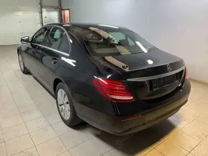 Mercedes-Benz E 220 E 220 d 4Matic (213.005) Bild 4