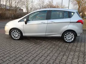 Ford B-Max B-MAX 1,6 Titanium Kamera SHZ Navi Teilleder MFL Bild 4