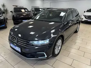 Volkswagen Passat GTE*LED*AHK*Massage*R-Cam*ACC*CarPlay*SHZ*