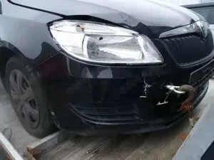 Skoda Fabia II 1.2 HTP Classic Klima HU/AU 07/2027 Unfall Bild 3