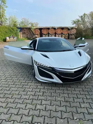 Honda NSX Hybrid Allrad Navi Bild 3