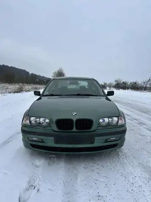 BMW 318 E46