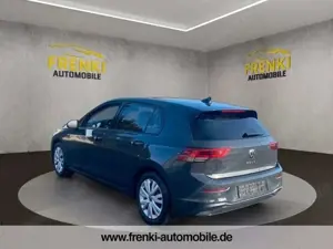 Volkswagen Golf VIII Lim. Life Bild 4