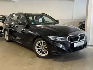 BMW 318 d Touring /SPORTSITZE/LED/HIFI/KEYGO/NAVI