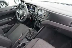 Volkswagen Polo 1.0 MPI LED Digitales Cockpit Sitzheizung Bild 3