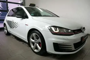 Volkswagen Golf VII Lim. GTI DSG Xenon Navi Alcantara PDC