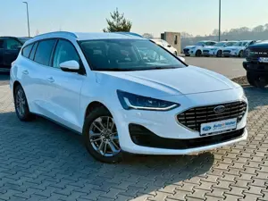 Ford Focus Turnier Titanium Edition 1.0 EcoBoost ACC Bild 2
