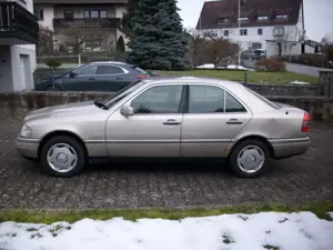 Mercedes-Benz C 200 C 200 Elegance Bild 2