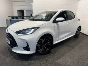 Toyota Yaris Hybrid Teamplayer AUTOM. SITZH. CAM APPLE