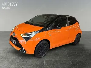 Toyota Aygo 1.0 x-play +Kamera+CarPlay+Bluethooth+ Bild 2