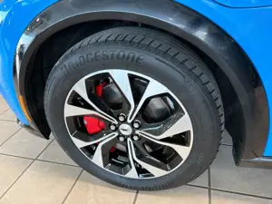 Ford Mustang MachE Extended Range AWD SYNC4, NAVI, Kamera, ALU Bild 3