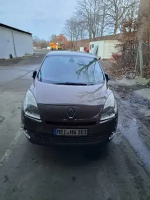 Renault Grand Scenic 2.0 16V 140 CVT Luxe Bild 2