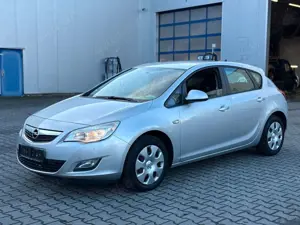 Opel Astra J Lim. 5-trg. Edition Navi* Klima* TÜV Neu