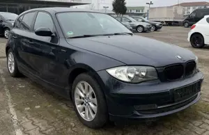 BMW 118 i M Paket AHK SCHIEBEDACH