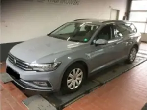 Volkswagen Passat Variant 2.0TDI DSG *Business-Paket Premium*AHK+Navi+BT+LED