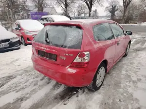 Honda Civic Lim. 3-trg. 1.4 i LS Bild 5