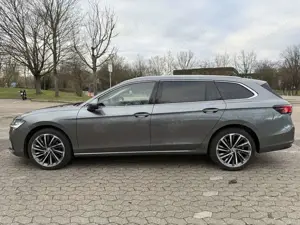 Skoda Superb Combi 2.0 TDI DSG LK Bild 3