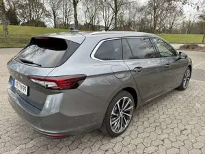 Skoda Superb Combi 2.0 TDI DSG LK Bild 5