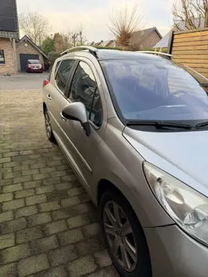 Peugeot 207 SW 120 VTi Escapade