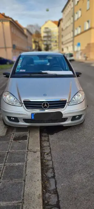 Mercedes-Benz A 150 A-Klasse  5-Türer Autotronic Classic Bild 4