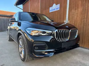 BMW X5 xDrive 45e Leder Navi Panorama AHK HUD Parkas Bild 3