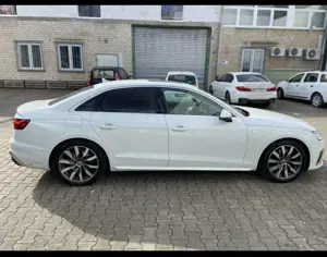 Audi A4 30 TDI S tronic line