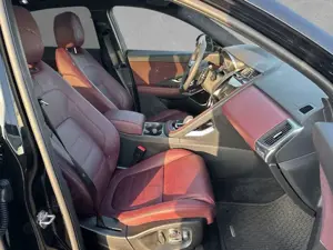 Jaguar E-Pace P300e R-Dynamic HSE HUD 20'' Pano WinterPak Bild 3