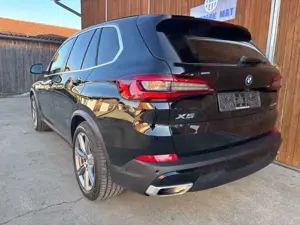 BMW X5 xDrive 45e Leder Navi Panorama AHK HUD Parkas Bild 4