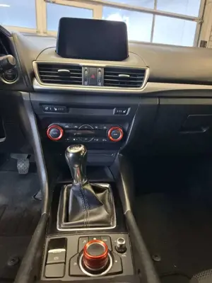 Mazda 3 SKYACTIV-G 120 Sports-Line Bild 4