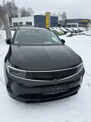 Opel Grandland X GSe Plug-in Hybrid 4 Bild 1