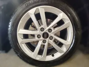 Audi A3 35 TDI S tronic S line Navi VC DAB Bild 4